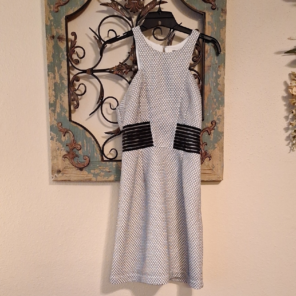 🔥🔥$8.00 Gray and Black Halter Midi Sheath Dress. Size SMALL